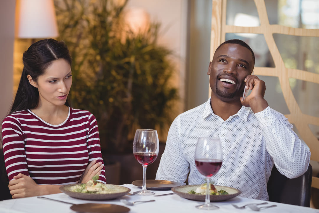 Image de 2 personnes pour illustrer l'importance de la responsabilité en relation